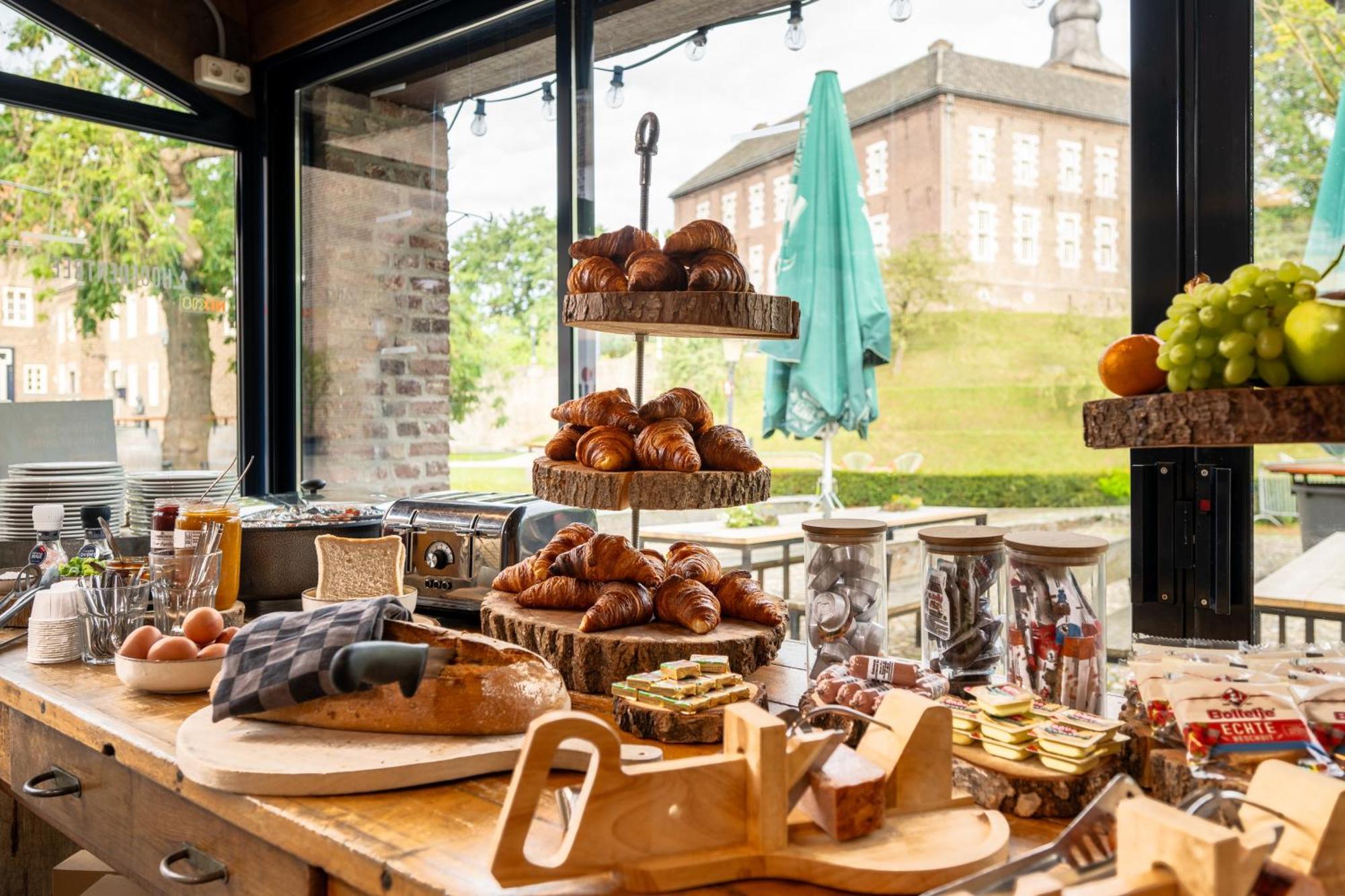 Bed and Breakfast Landgoed Kasteel Limbricht Esterno foto